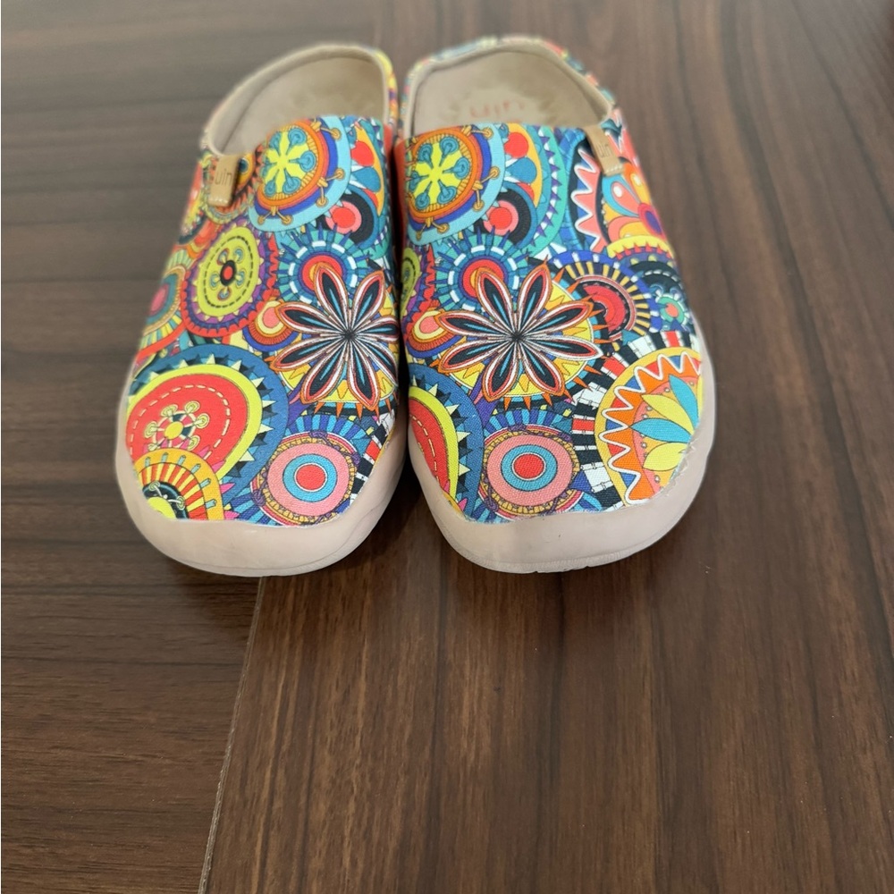 Uin Toledo Blossom Comfort Shoes Slip-On Shoes Colorful Floral Print Womens 6